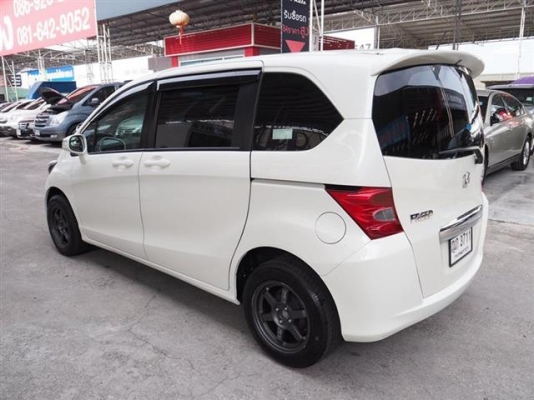 H0NDA FreeD Top สีขาว ปี 2011