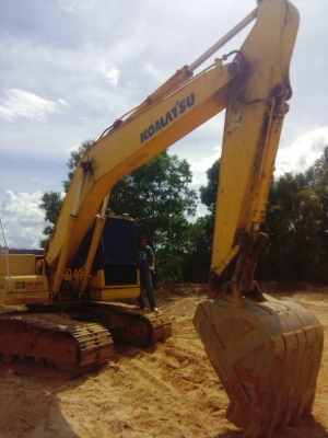ขายรถแบคโฮ KOMATSU PC200-7 เอกสารเล่มทะเบียน ราคา 1450000 กับ 1550000 ขายรถแบคโฮ KOMATSU PC200-7 เอกสารเล่มทะเบียน ราคา 1450000 กับ 1550000