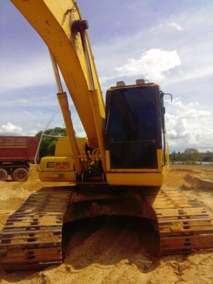ขายรถแบคโฮ KOMATSU PC200-7 เอกสารเล่มทะเบียน ราคา 1450000 กับ 1550000 ขายรถแบคโฮ KOMATSU PC200-7 เอกสารเล่มทะเบียน ราคา 1450000 กับ 1550000
