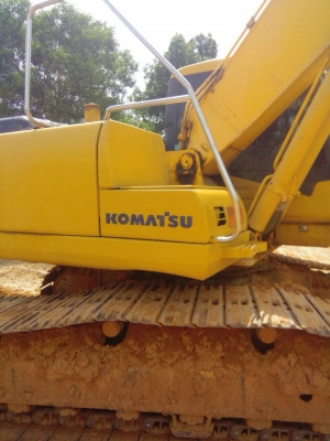 ขายรถแบคโฮ KOMATSU PC200-7 เอกสารเล่มทะเบียน ราคา 1450000 กับ 1550000