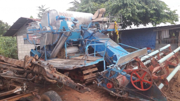 มาใหม่ พี่บิ้ก 37 เครื่อง 6BG1 175 แรง ตัวเดินโม่ผ่า สเปคร์เดิม ปั้มไดกิ้น 22 รถสภาพสวยเดิม ปาก คอ ตู้ สวยครับ พร้อมใช้งานครับ ราคา 190,000 091-0206555 อยู่บุรีรัมย์ครับ มาใหม่ พี่บิ้ก 37 เครื่อง 6BG1 175 แรง ตัวเดินโม่ผ่า สเปคร์เดิม ปั้มไดกิ้น 22 รถสภาพสวยเดิม ปาก คอ ตู้ สวยครับ พร้อมใช้งานครับ ราคา 190,000 091-0206555 อยู่บุรีรัมย์ครับ