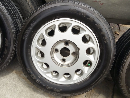 แม็กขอบ 15 ใส่รถ 4 รู 114 พร้อมยางแม็กซิสปี 15 แม็กขอบ 15 ใส่รถ 4 รู 114 พร้อมยางแม็กซิสปี 15