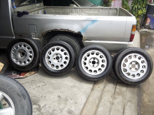 แม็กขอบ 15 ใส่รถ 4 รู 114 พร้อมยางแม็กซิสปี 15