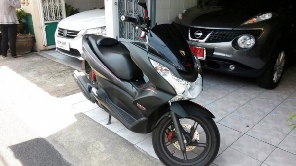 ขาย รถมอเตอไซน์ ยี่ห้อ Honda PCX150 สีดำ ปี 2013