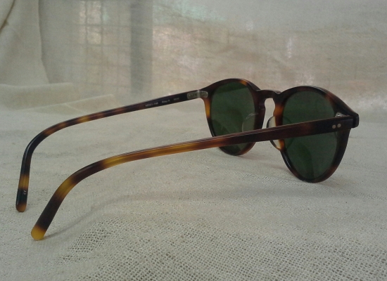 แว่นตา 'คลาสสิค หยดน้ำ เวย์ฟาเรอร์' ที่สมบูรณ์แบบที่สุด OLIVER PEOPLES handmade in Japan แว่นตา 'คลาสสิค หยดน้ำ เวย์ฟาเรอร์' ที่สมบูรณ์แบบที่สุด OLIVER PEOPLES handmade in Japan