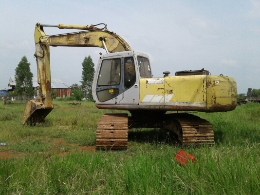 ขาย sumitomo sh 200 เครื่องฟิตใหม่ ปั้มใหม่ รถสวยพร้อมใฃ้งานราคา 650,000 สนใจต0895770265