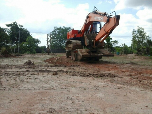 EX200รุ่น3ไฟฟ้าตัดเครื่องดีปั้มแรงไม่โหลดทำงานทุกวัน