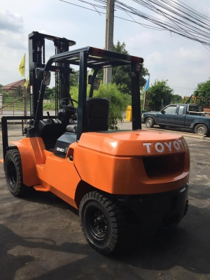 TOYOTA 7FD40 รถ 4 ตัน ดีเซล 13Z เสา 4 เมตร TOYOTA 7FD40 รถ 4 ตัน ดีเซล 13Z เสา 4 เมตร