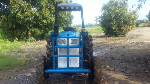 จัดส่งพี่จาก จ.ชัยภูมิครับ ขายรถไถเเชมป์304 SLXขับเคลื่อน4ล้อ พร้อมผาน6และโรตารี่ตีดิน พร้อมใช้งาน จัดส่งพี่จาก จ.ชัยภูมิครับ ขายรถไถเเชมป์304 SLXขับเคลื่อน4ล้อ พร้อมผาน6และโรตารี่ตีดิน พร้อมใช้งาน