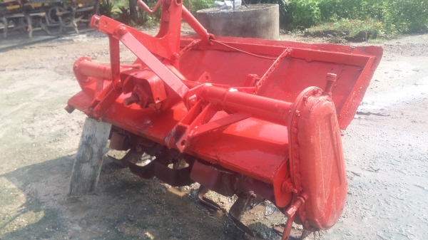 จัดส่งพี่จาก จ.ชัยภูมิครับ ขายรถไถเเชมป์304 SLXขับเคลื่อน4ล้อ พร้อมผาน6และโรตารี่ตีดิน พร้อมใช้งาน จัดส่งพี่จาก จ.ชัยภูมิครับ ขายรถไถเเชมป์304 SLXขับเคลื่อน4ล้อ พร้อมผาน6และโรตารี่ตีดิน พร้อมใช้งาน