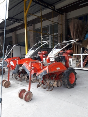 รถพรวนดินเก่าญี่ปุ่น