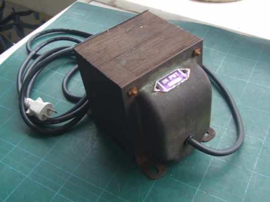 หม้อแปลงไฟ 220v => 110v ขนาด 1000w