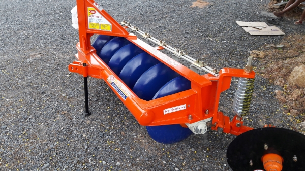 ขายรถไถL3608ใบมีดผาลพรวนพร้อมใช้ครับ ขายรถไถL3608ใบมีดผาลพรวนพร้อมใช้ครับ