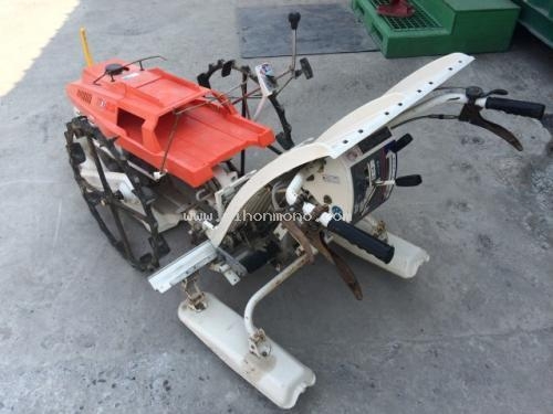 รถปลูกข้าวดำนาเดินตาม รหัสสินค้า : 80903777 ยี่ห้อ : KUBOTA รุ่น : S1-25 รถปลูกข้าวดำนาเดินตาม รหัสสินค้า : 80903777 ยี่ห้อ : KUBOTA รุ่น : S1-25