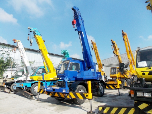 ขายครับ เครนสำหรับฝึกหัด นำเข้ามาเอง มือ 2 จากญี่ปุ่นโดยตรง