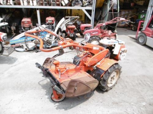 รถพรวนดินเดินตาม รหัสสินค้า : 80903627 ยี่ห้อ : KUBOTA รุ่น : T702