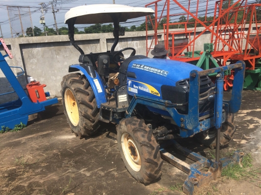 รถไถ New Holland TC48R