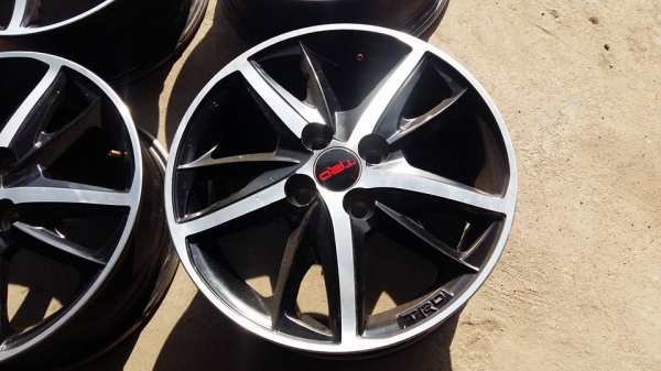 ขายล้อแม็ก vios trd 15" สนใจติดต่อ ตาเล็ก ล้อและยางครับ 081-3747940