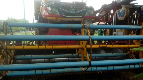 ขายรถเกี่ยวข้าว ไวไฟจอมพลัง สภาพพร้อมลุยงาน ราคา750,000 สนใจโทร 090-8588220คุณนะ 093-3258446คุณบิว หรือเข้าดูสินค้าอื่นๆได้ที่ www.narong2truck.com หรือ www.truck.in.th/498 หรือเพจFacebook ณรงค์ ซื้อขายรถมือสอง (เว็บไซต์ส่วนตัว) หรือFacebook คุณนะ รถบรรทุ ขายรถเกี่ยวข้าว ไวไฟจอมพลัง สภาพพร้อมลุยงาน ราคา750,000 สนใจโทร 090-8588220คุณนะ 093-3258446คุณบิว หรือเข้าดูสินค้าอื่นๆได้ที่ www.narong2truck.com หรือ www.truck.in.th/498 หรือเพจFacebook ณรงค์ ซื้อขายรถมือสอง (เว็บไซต์ส่วนตัว) หรือFacebook คุณนะ รถบรรทุ