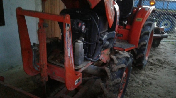 ขายรถไถ KUBOTA L3608 ปี53 อุปกรณ์ ดันหน้า ผานหลัง สภาพพร้อมทำงาน เอกสารเล่มทะเบียนพร้อมโอน ราคา220,000 สนใจโทร 090-8588220คุณนะ 093-3258446คุณบิว หรือเข้าดูสินค้าอื่นๆได้ที่ www.narong2truck.com หรือ www.truck.in.th/498 หรือเพจFacebook ณรงค์ ซื้อขายรถมือส
