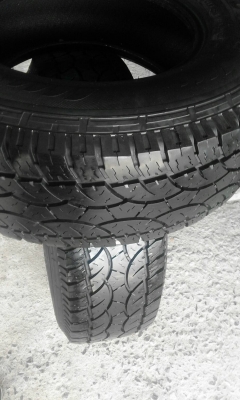 235/75R15  DEESTONE PAYAK  A/T  มี 2 เส้น tel.081-427-3941