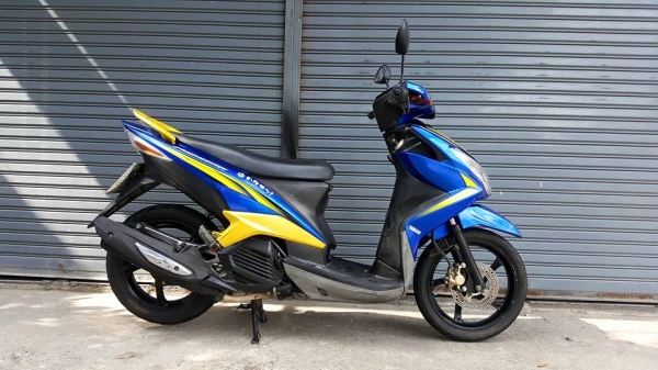 YAMAHA MIO 125 รุ่นไฟหน้า 2 ตา ตัว TOP ล้อแม็ก