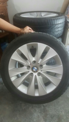 ขายยาง bmw 523 1ชุด