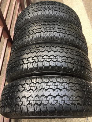 ยาง Bridgestone 245 70 16 กลางปี15 ดอกเต็ม ไม่มีปะ ราคาไม่แพง