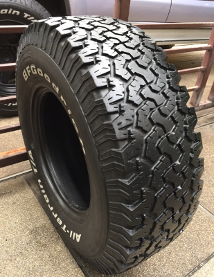 ยาง All BF Goodrich 31 10.5 R15 ปลายปี13 ดอกเต็มติดหนวด ใช้ยาว ราคาไม่แพง