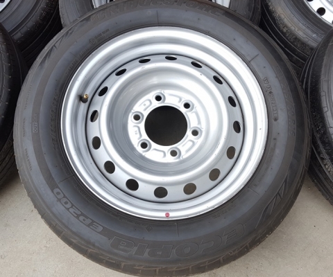 ล้อกะทะ16 6รู ยาง215/60/16 4 ล้อ ล้อกะทะ16 6รู ยาง215/60/16 4 ล้อ