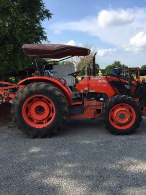 ขายคูโบต้าM7040มีดันหน้า+ผาน3  สีเดิมจากโรงงานคับ เล่มทะเบียนพร้อมโอนคับ ราคา490,000บาท