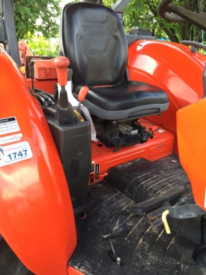 ขายคูโบต้าM7040มีดันหน้า+ผาน3 สีเดิมจากโรงงานคับ เล่มทะเบียนพร้อมโอนคับ ราคา490,000บาท ขายคูโบต้าM7040มีดันหน้า+ผาน3 สีเดิมจากโรงงานคับ เล่มทะเบียนพร้อมโอนคับ ราคา490,000บาท