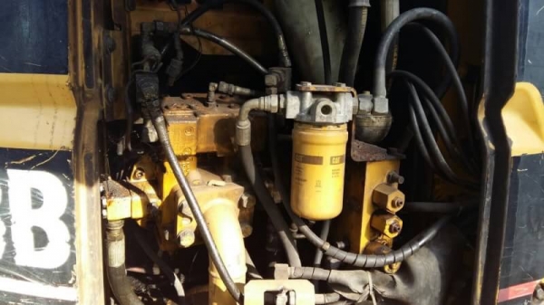 ขายแบคโฮ แคท 313 บีซีอาร์. ไฟฟ้าครบ เอวแน่น สภาพพร้อมใช้ ขายแบคโฮ แคท 313 บีซีอาร์. ไฟฟ้าครบ เอวแน่น สภาพพร้อมใช้