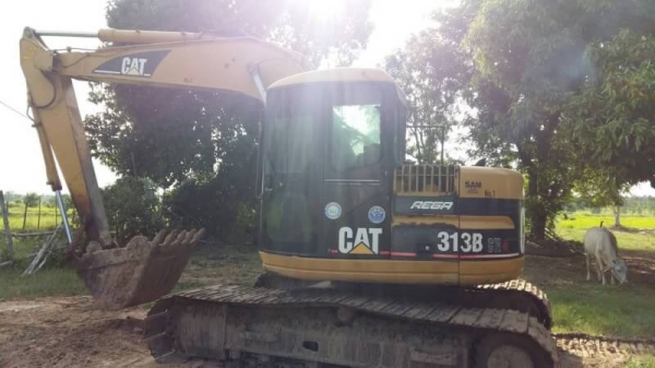 ขายแบคโฮ แคท 313 บีซีอาร์. ไฟฟ้าครบ เอวแน่น สภาพพร้อมใช้ ขายแบคโฮ แคท 313 บีซีอาร์. ไฟฟ้าครบ เอวแน่น สภาพพร้อมใช้