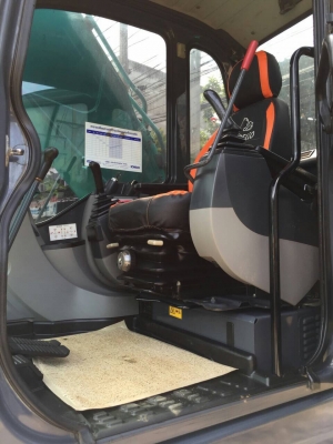 แมคโค โกเบ เอสเค 200 ตัวใหม่ล่าสุด ชั่วโมงงาน5000 เอกสารครบ