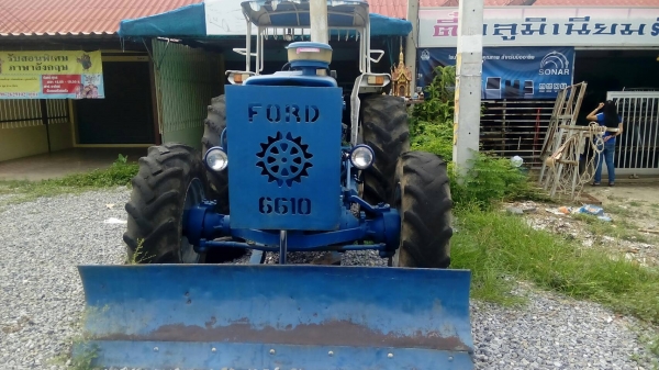 รถไถ FORD 7600 2เพลา(ทะเบียนพร้อมโอน) รถไถ FORD 7600 2เพลา(ทะเบียนพร้อมโอน)