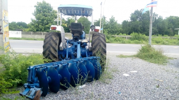 รถไถ FORD 7600 2เพลา(ทะเบียนพร้อมโอน)