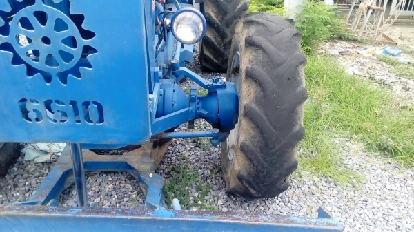 รถไถ FORD 7600 2เพลา(ทะเบียนพร้อมโอน) รถไถ FORD 7600 2เพลา(ทะเบียนพร้อมโอน)