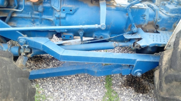 รถไถ FORD 7600 2เพลา(ทะเบียนพร้อมโอน)