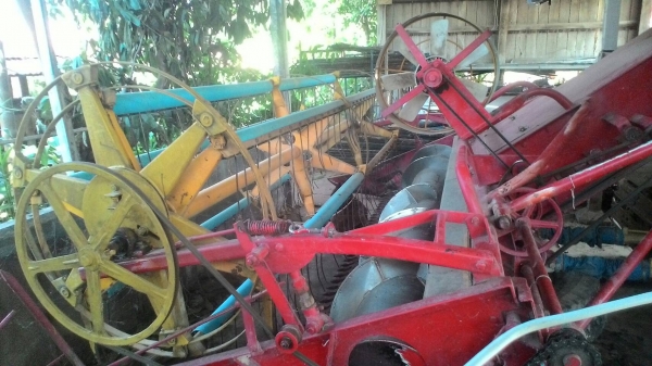 รถเกียวเกษตรพัฒนา ไวไฟจอมพลัง ปี 56 ตัวเดิน 10 เพลาใหญ่ เครือง ดูชัน เกหลี ปั้ม 22 ราคา 1400000 บาท 