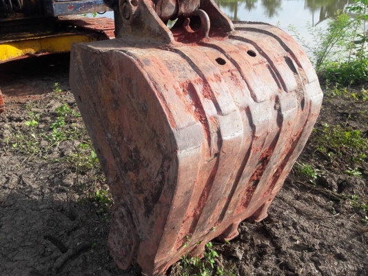 ขายโคมัสสุ100-5  เครื่องเดิมปั้มเดิม ช่วงล่างเต็มไฟตัด รถสวย แอร์มี รถพร้อมทำงาน ติดต่อ0805771468 อาท