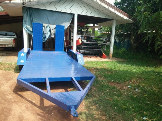 ดุมรถยนต์เหล็กสี่นิ้วราคา40000ส่งให้ครับ