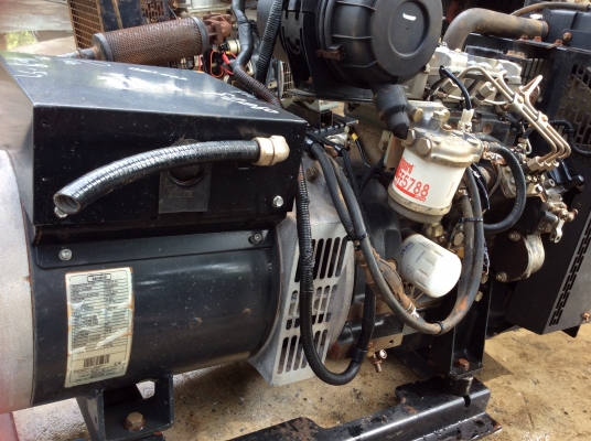 ขายเครื่องปั่นไฟ 17KVAไดร์บัสเลส 3 เฟส meccalte ไม่เคยใช้งานในไทย