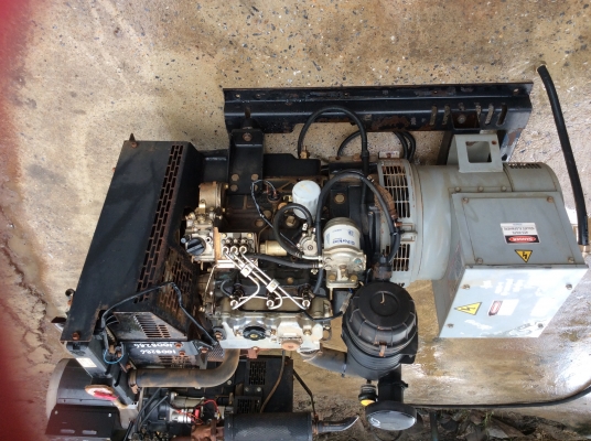 ขายเครื่องปั่นไฟ 17KVAไดร์บัสเลส 3 เฟส meccalte ไม่เคยใช้งานในไทย