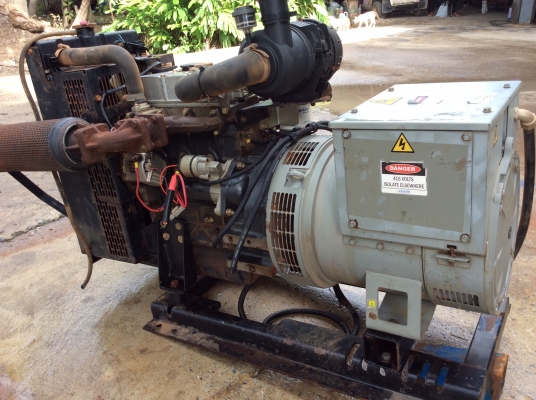 ขายเครื่องปั่นไฟ 17KVAไดร์บัสเลส 3 เฟส meccalte ไม่เคยใช้งานในไทย