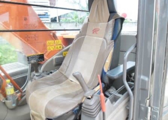 ขาย!! >>> Hitachi Zx200 รุ่น 3LC <<< ใช้งานได้ ราคา 1,490,000 บาท เอกสารพร้อม