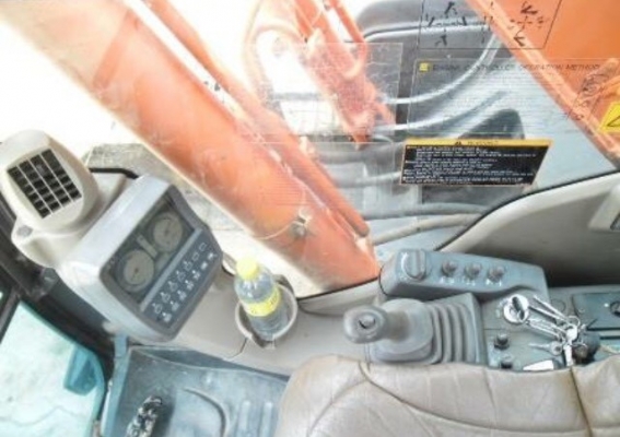 ขาย!! >>> Hitachi Zx200 รุ่น 3LC <<< ใช้งานได้ ราคา 1,490,000 บาท เอกสารพร้อม