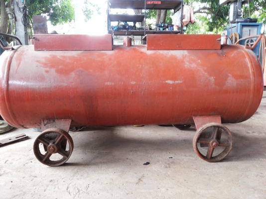 .....ขายถังลมเปล่า พูม่า 260 ลิตร.....