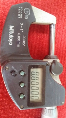 ไมโครมิเตอร์  Mitutoyo  เก่าญี่ปุ่น สภาพสวย ใช้งานง่าย ทำให้งานวัดขนาดง่ายและแม่นยำ ด้วยระบบวัดดิจิตอล ขนาด 0-1"