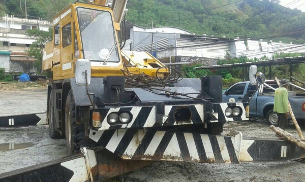 ขายรถเครน TANADO TL200M-1 ปี 1981 ราคา 3 ล้าน